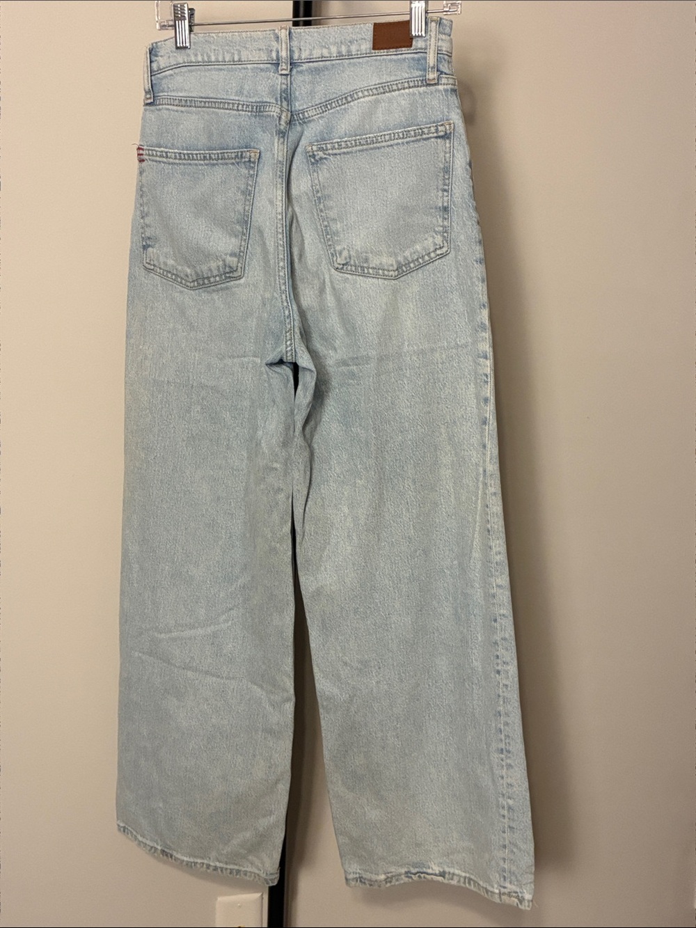 Urban Outfitters BDG High & Wide Light Wash Cotton Blue Jeans Size 27 - Picture 4 of 10